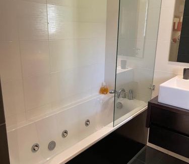 Castelo Apartment | Beautiful 1 bedroom apartment close to the beach