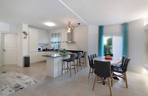 Vale do Garrao Condo | Beautiful 2-Bedroom Apartment with Private Pool and Garden in Quinta do Lago