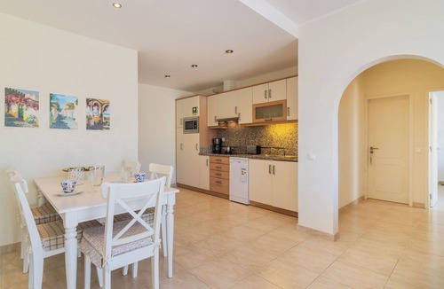 Praia da Luz Apartment | Beautiful apartment for 4 people with WIFI, A/C, TV and terrace