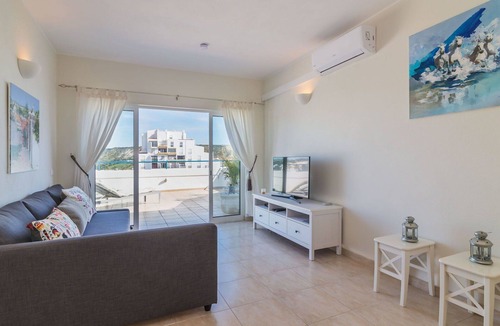 Praia da Luz Apartment | Beautiful apartment for 4 people with WIFI, A/C, TV and terrace