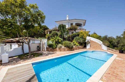 Caramujeira Villa | Beautiful Carvoeiro Villa | 3 Bedrooms | Villa Praia da Marinha