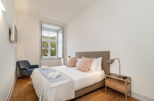 Santa Maria Maior Apartment | Beautiful Flat near Praça do Comércio by LovelyStay