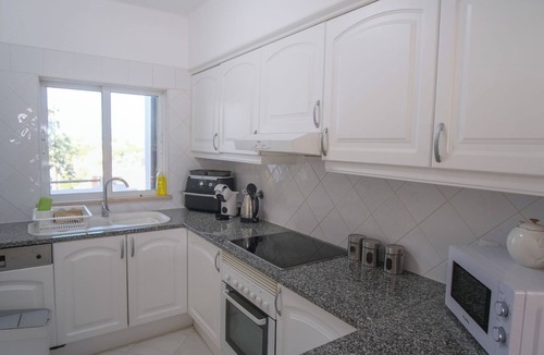 Alpouvar Apartment | Beautiful South facing Ground floor 2 bed 2 bath Luxury Apt on Clube Albufeira