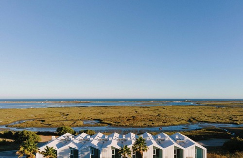 Fuseta House | Beautiful V4 in Fuseta, between Olhão and Tavira, facing the Ria Formosa and sea