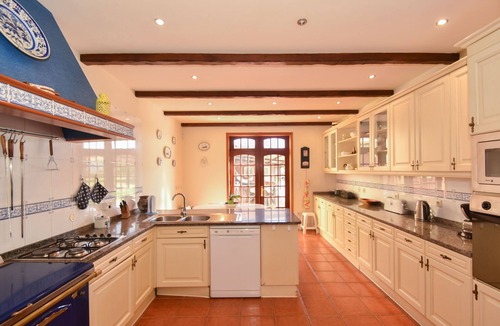 Arvore Villa | BEAUTIFUL VILLA FOR FAMILIES AND FRIENDS 20% off JULY