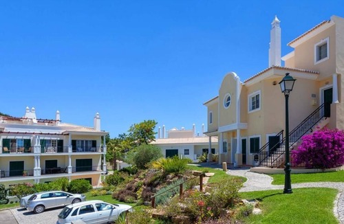 Vale do Lobo Apartment | Beautifully presented, private swimming pool close to Vale do Lobo Tennis Academy. Pool can be heated. J143 - Almancil, Algarve