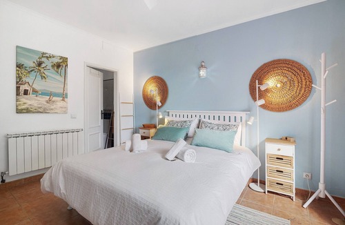Malhao Bed & Breakfast | Bed and Breakfast 'Casa Margarida' with Private Pool, Wi-Fi and Air Conditioning