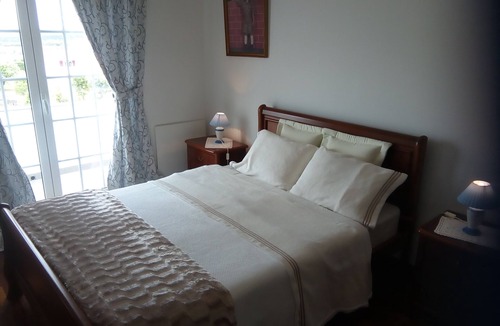 Peniche House | Bedrooms to let in small village