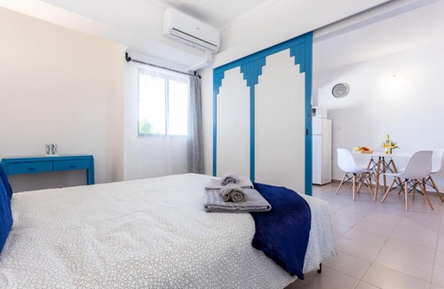 Praia da Rocha Apartment | BeHappy 10 minutes from the BEACH, WIFI & AC