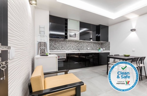 Correeira Apartment | BelaVista Apartment 214