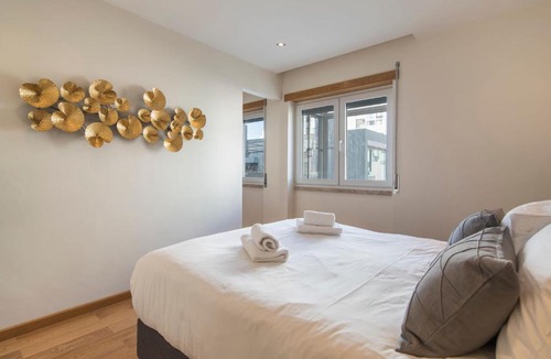Belem Apartment | Belem 2BR with Balcony & City Views by LovelyStay