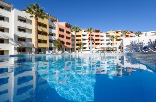 Correeira Apartment | Bellavista Avenida By BeGuest