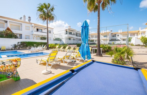 Albufeira Apartment | Bernard Ocean View Apartment with Pool