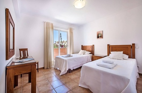 Meia Praia Hotel | Better Choice for your Vacation! Garden View, Full Kitchen, Swimming Pool!