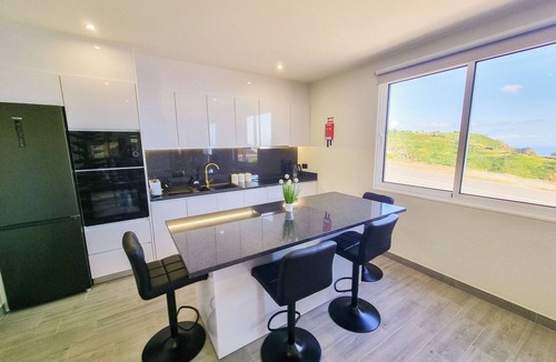 Faja da Ovelha House | Betty's House, Ocean and Hillside View