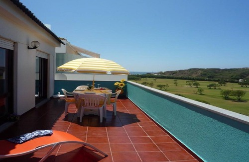Maceira Apartment | Between the sea and the mountains