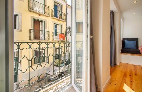 Misericordia Apartment | Bica Historical Tram Apartment