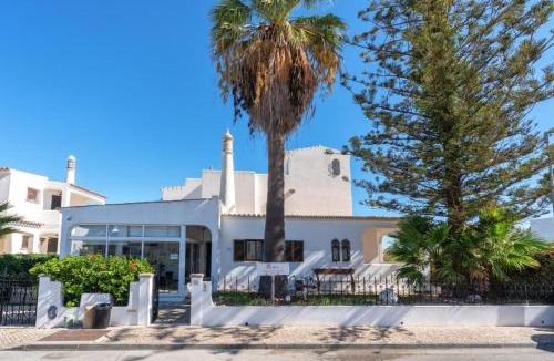 Faro House | Blife Sunya private rooms near airport and nature