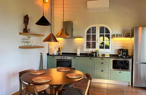 Estreito da Calheta House | Blooming Botanic Houses