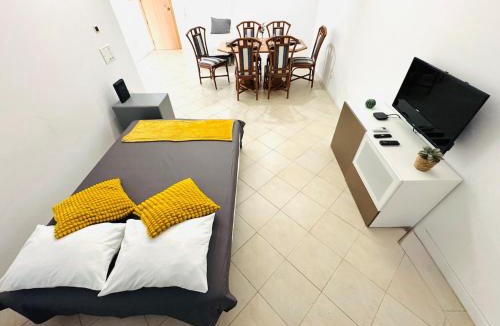 The Strip Apartment | Blue Apartament