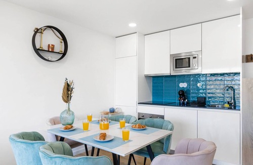 Espinho Apartment | Blue Breeze Espinho | Relax & Swim