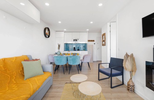 Espinho Apartment | Blue Breeze Espinho | Relax & Swim