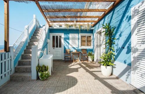 Paul do Mar House | Blue by the Sea House by CAELIS INPIRE