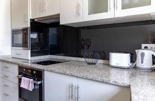 Madalena Apartment | Blue Frame | Ocean front