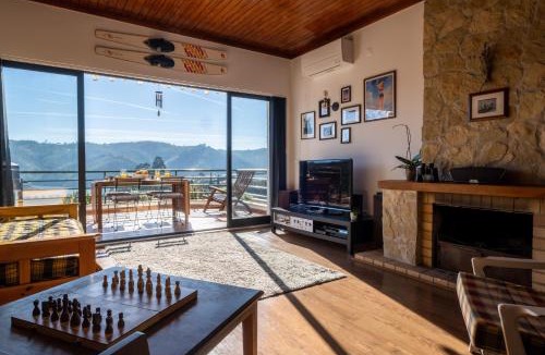 Ferreira do Zezere Villa | Blue Lake House