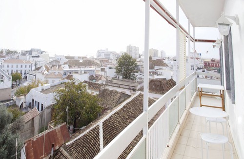 Faro City Centre Apartment | Bluesky in Faro With 1 Bedrooms and 1 Bathrooms