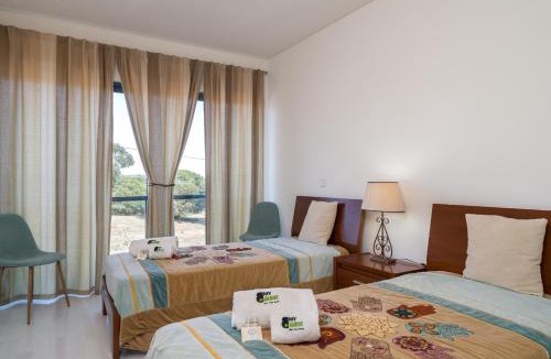 Quarteira Apartment | BmyGuest - Cavalo Preto Beach Apartment