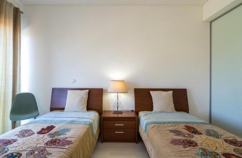 Quarteira Apartment | BmyGuest - Cavalo Preto Beach Apartment