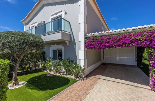 Funchal Villa | Boavista - Golf View Villa