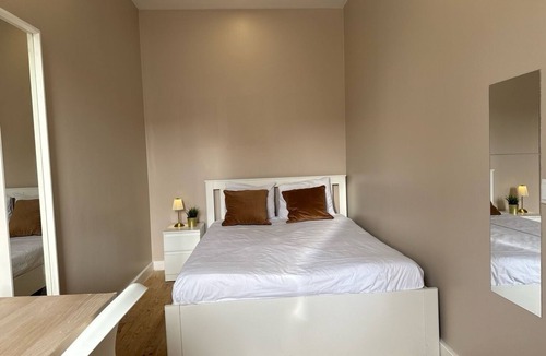 Mouraria Bed & Breakfast | Bohemian Stay Central Lisbon Rooms