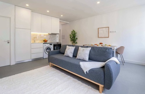 Bonfim Apartment | Bonfim Patio & Terrace Flats by HostWise