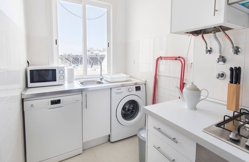 Santo Antonio Apartment | Bonsai Light & Comfort Flat by LovelyStay