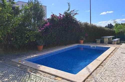 Obidos House | Bougainvillea Villa