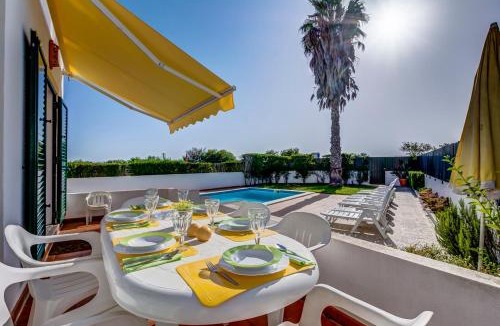 Altura House | Bougainvilleas Villa 5 Bedrooms with Private Pool and Parking - Altura Beach