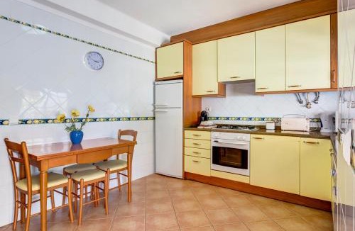 Altura House | Bougainvilleas Villa 5 Bedrooms with Private Pool and Parking - Altura Beach