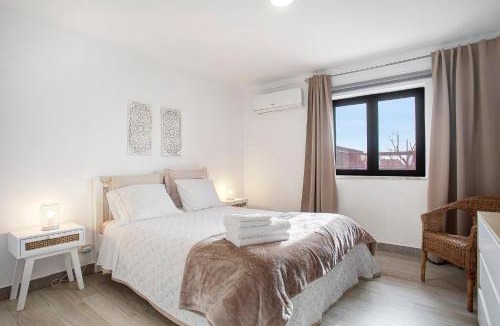 Caldas da Rainha House | Bouros's Cliff