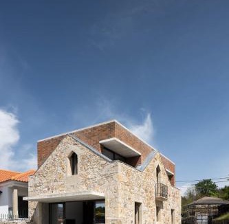 Romarigaes House | BOX HOUSE