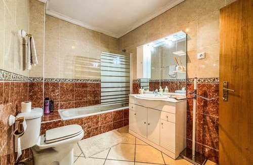 Braganca Apartment | Bragança holiday home for tourists students digital nomads bed linen and towels