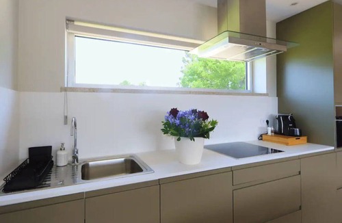 Molares House | Breathtaking View with Fresh Air Stay | Pool Access | Free Parking