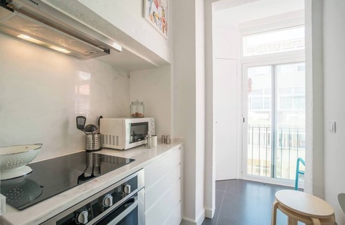 Alto do Pina Apartment | Bright 3-Bedroom Near Alameda