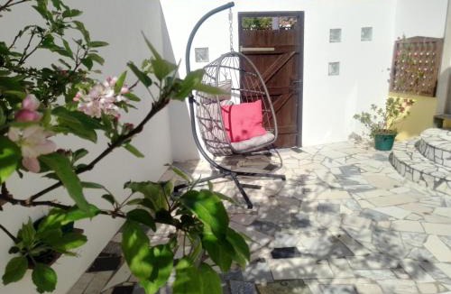 Serra d'El Rei Villa | Bright and Spacious Villa with Patio and BBQ