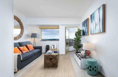 Praia da Rocha Apartment | Bright Apt Marina View Steps to Beach