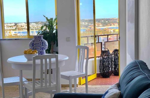 Praia da Rocha Apartment | Bright Apt Marina View Steps to Beach