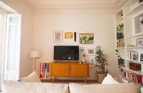Alcantara Apartment | Bright Riverside Home - AC - Alcântara