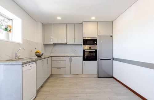 Sao Mamede de Infesta Apartment | Bright & Spacious Flat with Balcony by HostWise