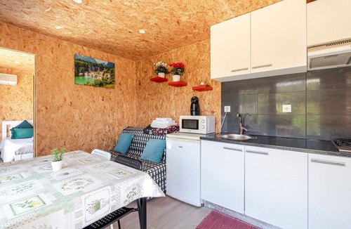 Ventosa House | Bungalow 'Quintinha Da Aldida' with Mountain View, Wi-Fi and Air Conditioning